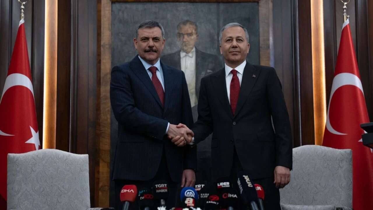 Muhalefetten iktidara: 'Bundan sonra kürsüyü grubunuza götürün' 4